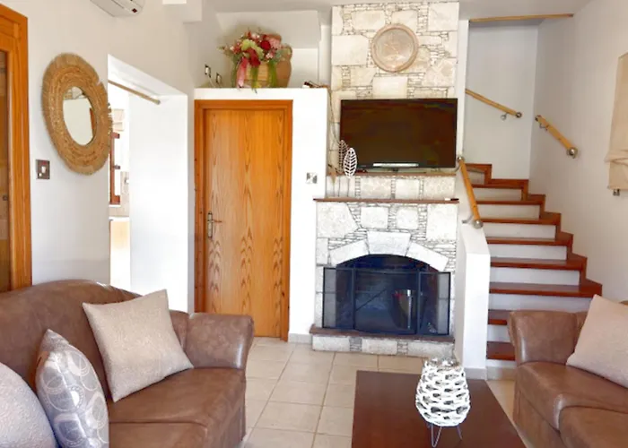 St Visianos Stone House וילה